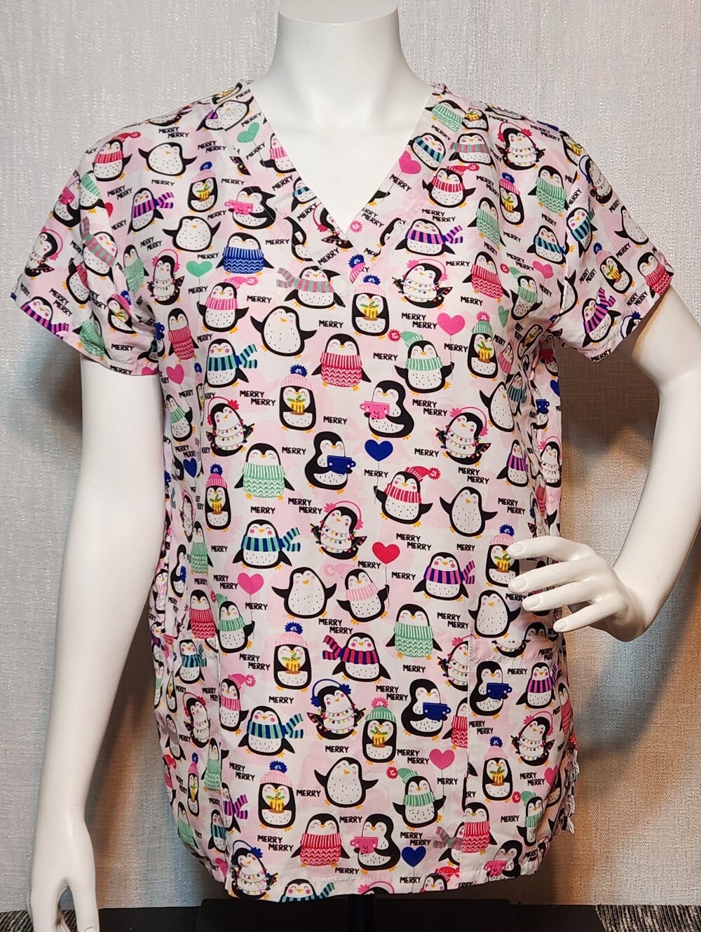 Cassandra O Scrubs Top Penquins Merry Merry Small